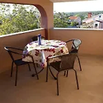 Lägenhet Deni Peroj
