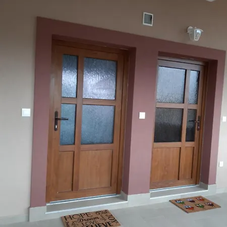 Apartament Deni