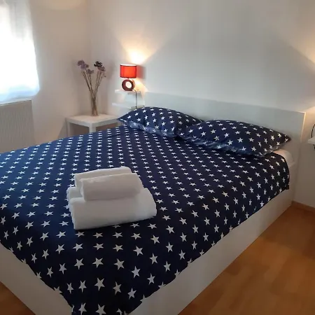 Deni * Peroj