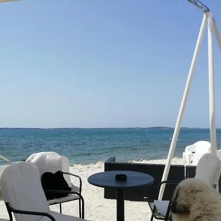 Deni Apartamento *